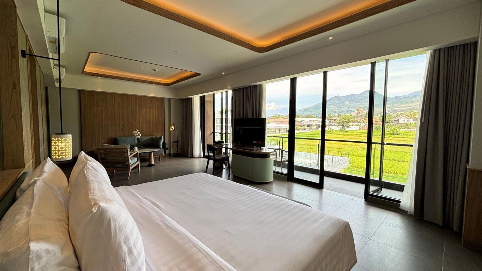 Hotel Santika Garut Eksteriør bilde