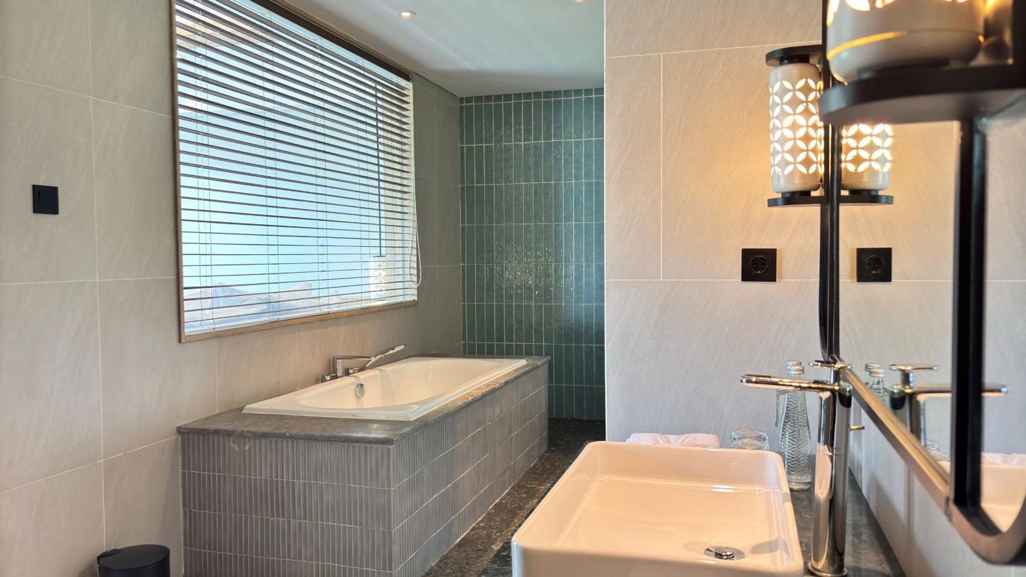 Hotel Santika Garut Eksteriør bilde