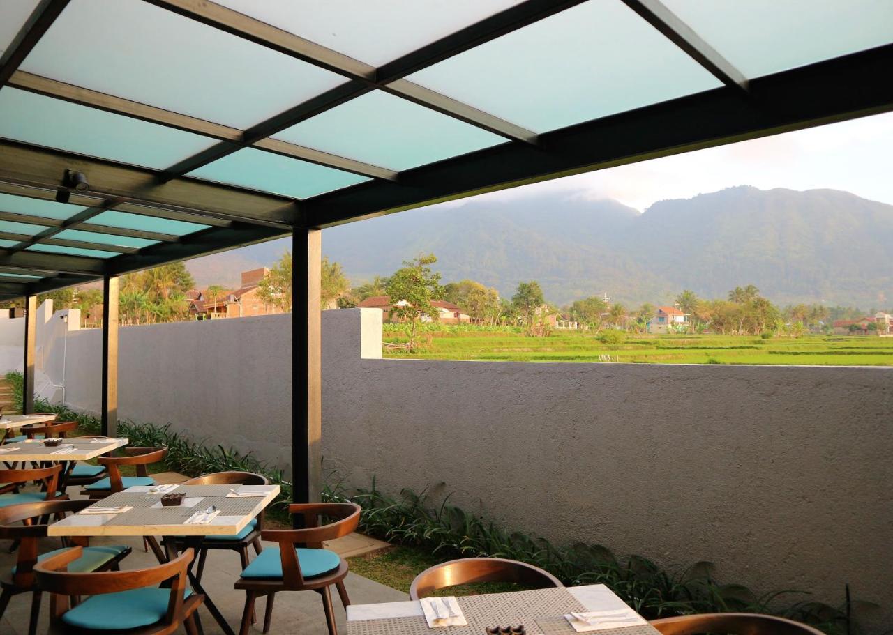 Hotel Santika Garut Eksteriør bilde